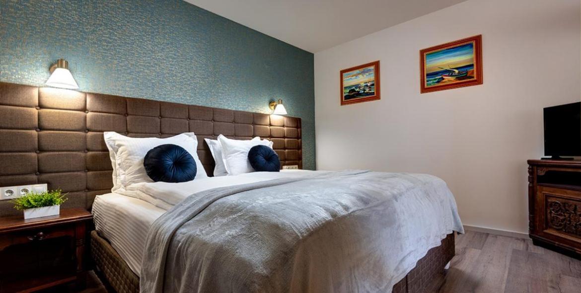 Park Hotel Kaylaka Pleven Esterno foto