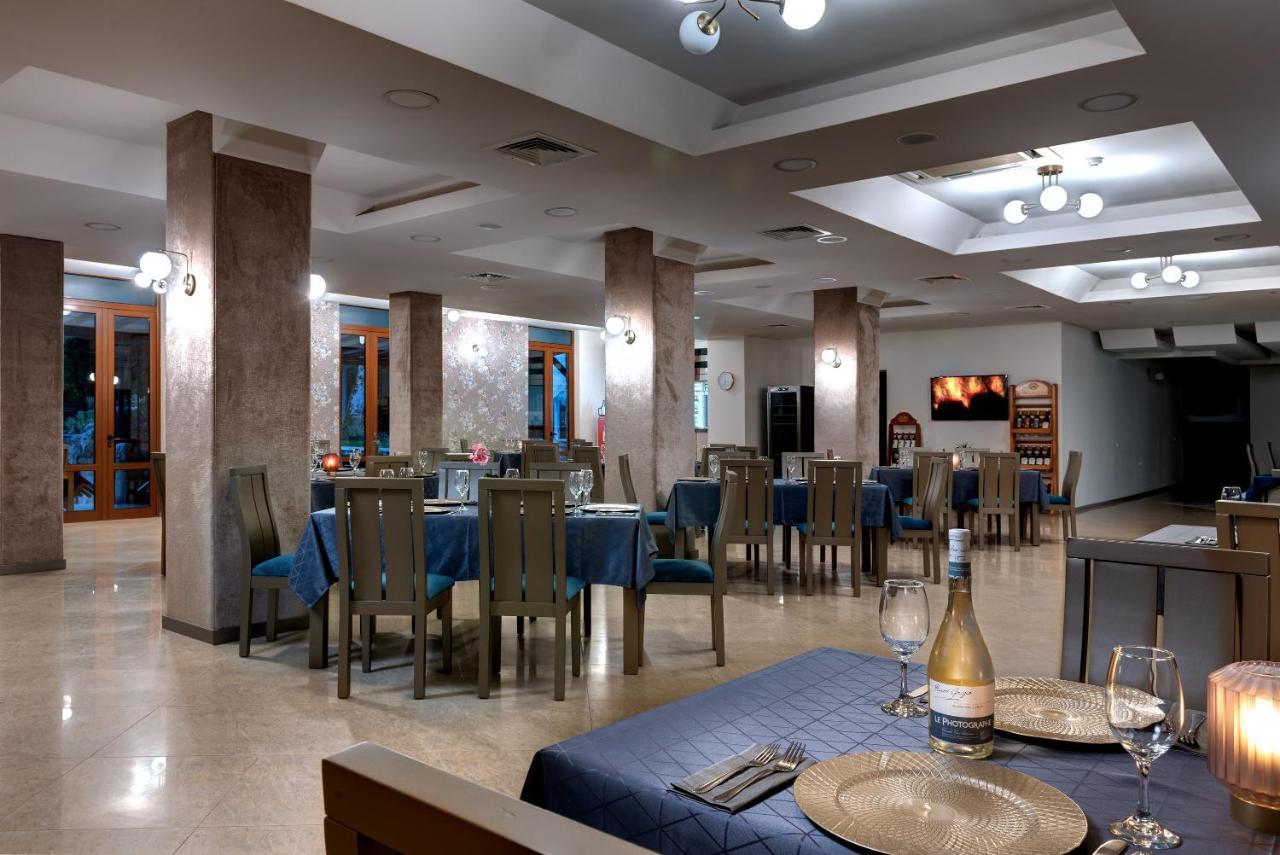Park Hotel Kaylaka Pleven Esterno foto