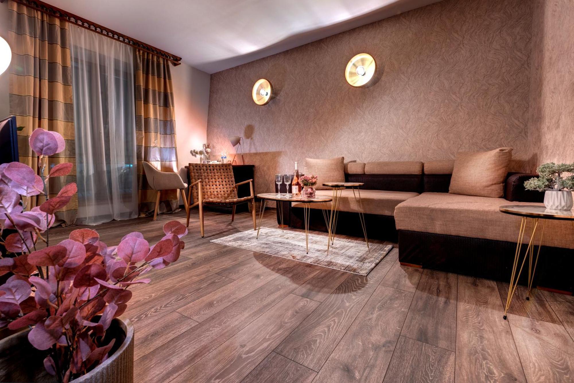 Park Hotel Kaylaka Pleven Esterno foto