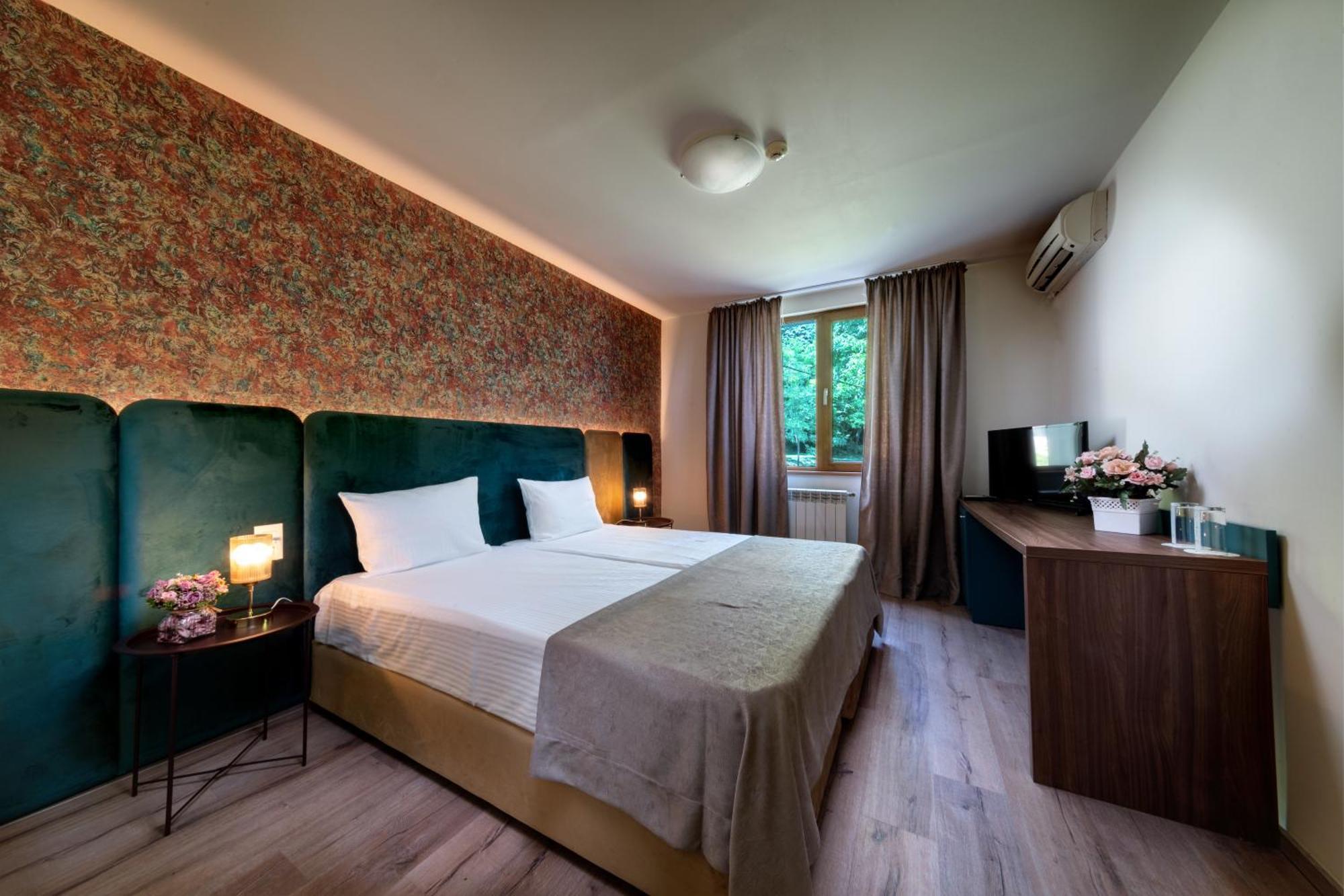 Park Hotel Kaylaka Pleven Esterno foto