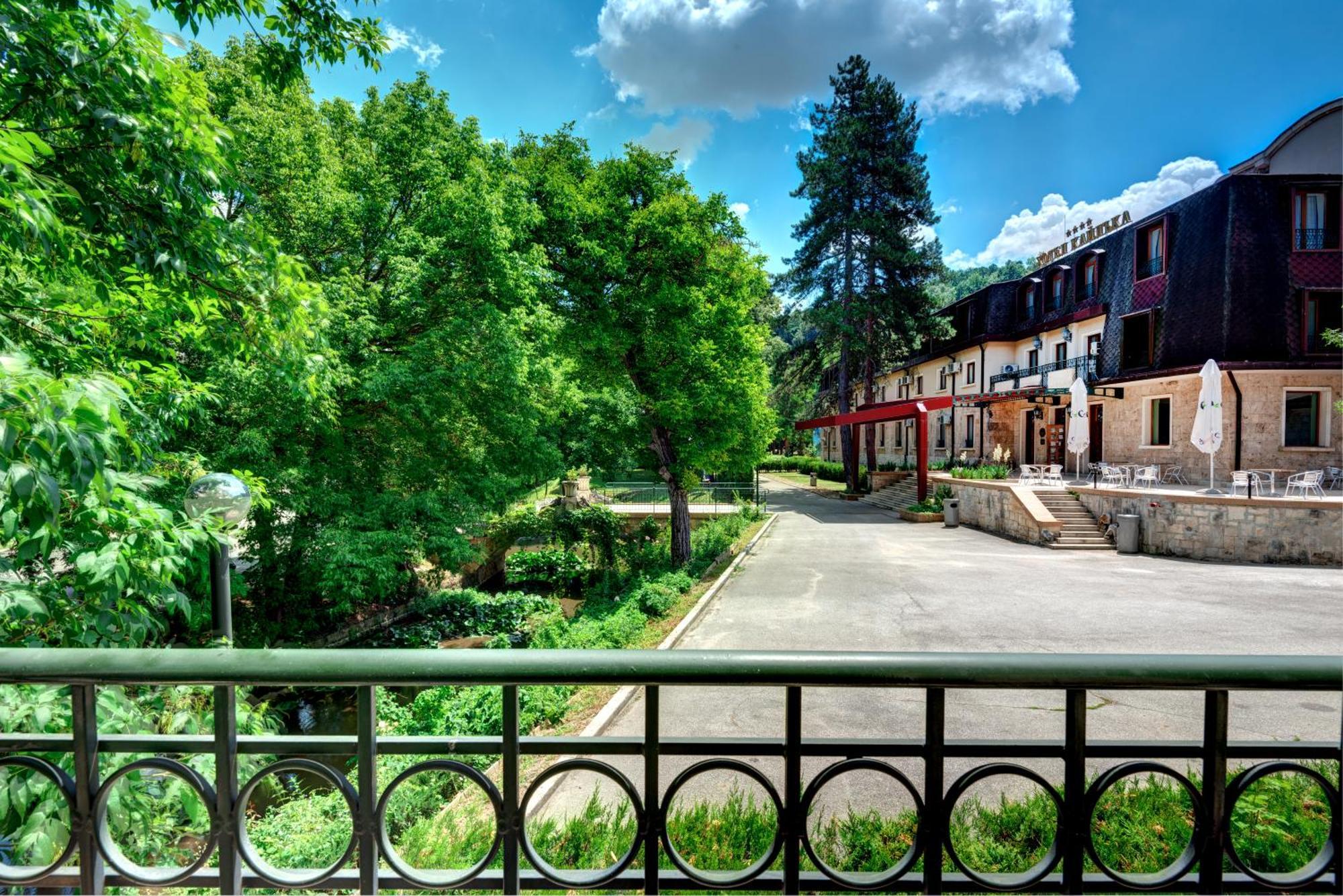 Park Hotel Kaylaka Pleven Esterno foto